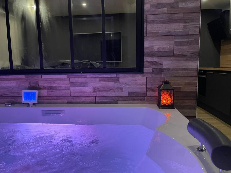Charmante Residence De Tourisme Avec Jacuzzi كْروسي لا شابيل المظهر الخارجي الصورة